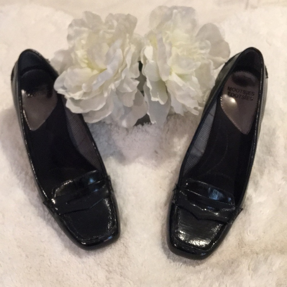 Mootsies Tootsies Beautiful Black Patent Pumps 9M